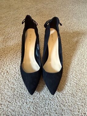 Nine West Black Suede Pointed Toe Tie-Back Pumps